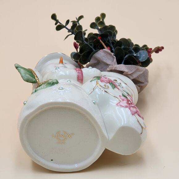 Lenox Petals & Pearls Snowman Stocking Bud Vase Figurine 6386247 w/Original Box - Picture 8 of 16